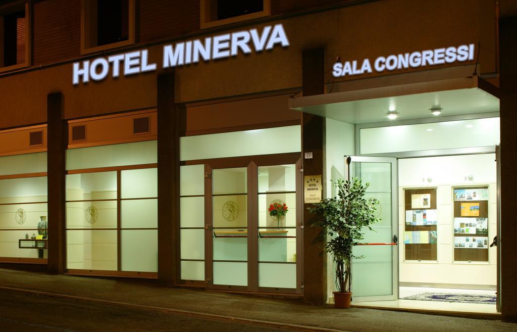 Hotel Minerva Порденоне Екстериор снимка